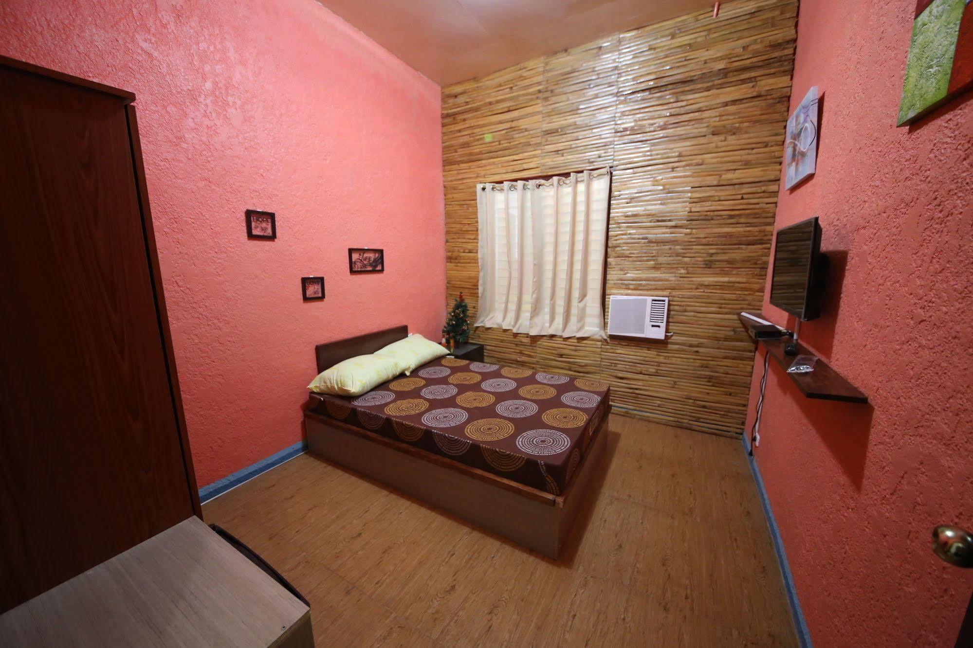 Dee Guest House Мактан Екстер'єр фото