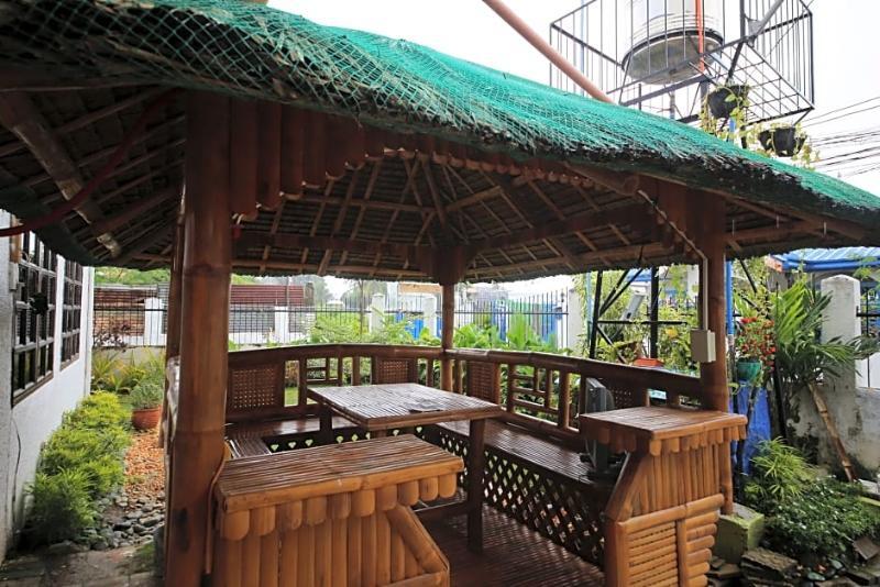 Dee Guest House Мактан Екстер'єр фото